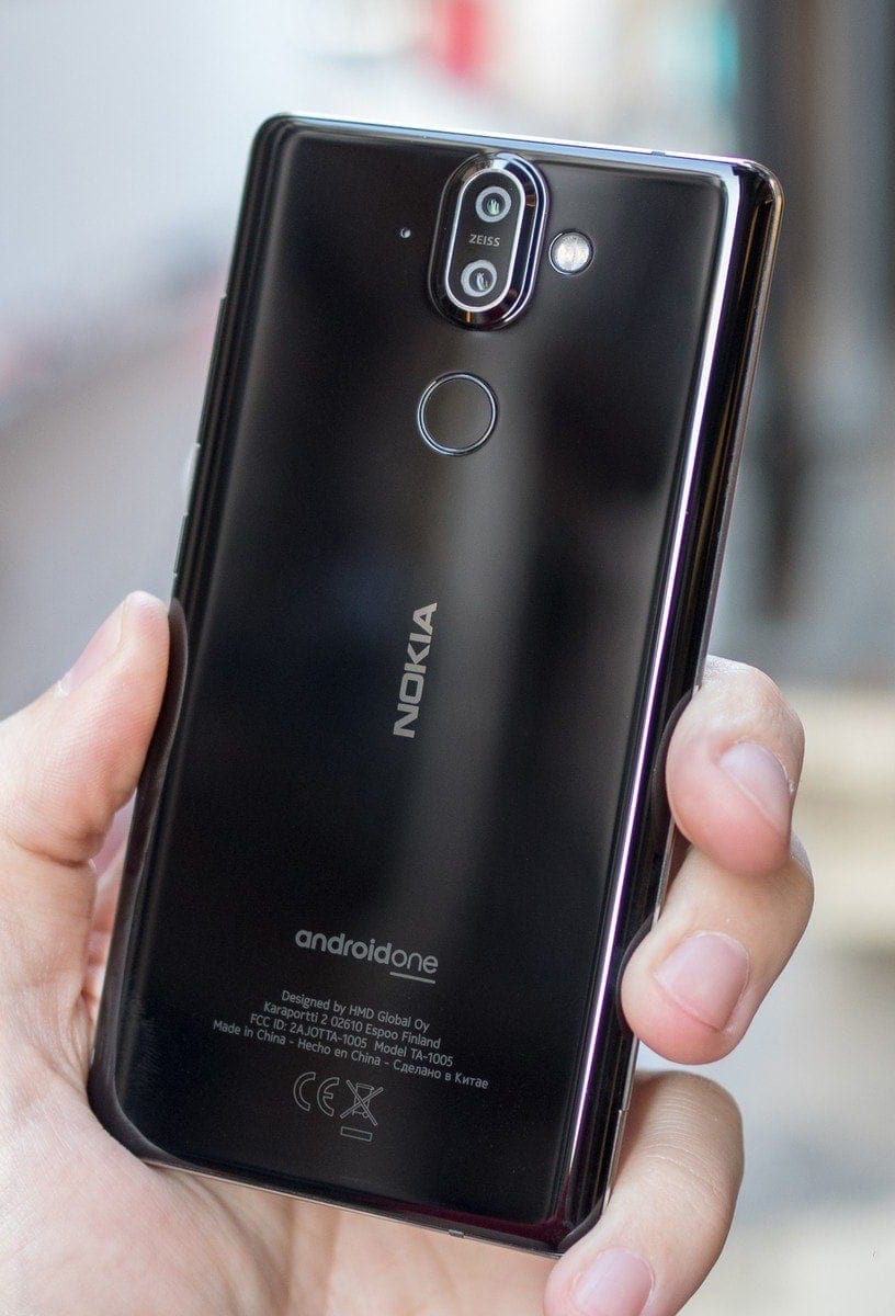 Nokia 8 Sirocco back view