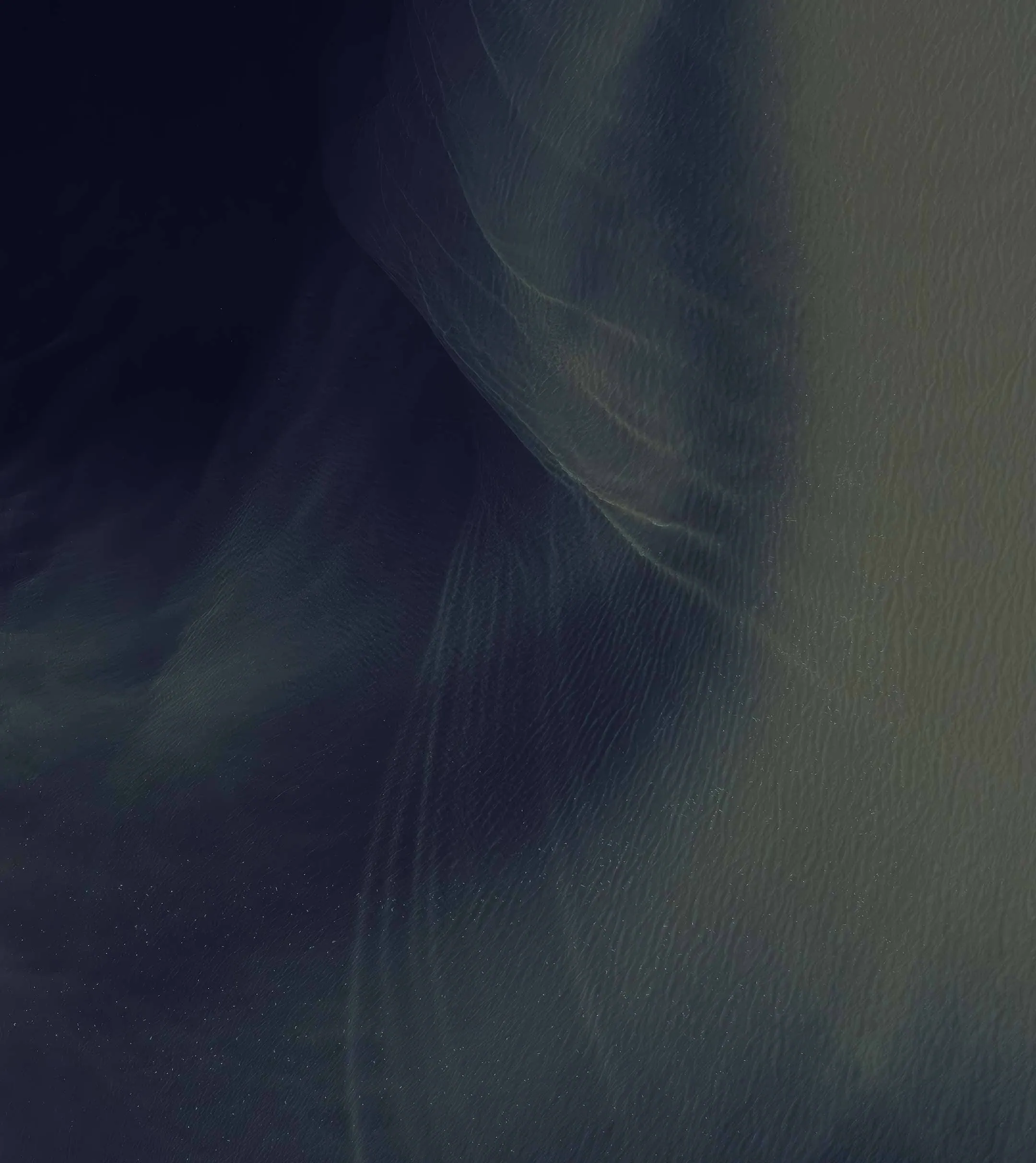 Pixel 11 Midnight Haze Dark Wallpaper